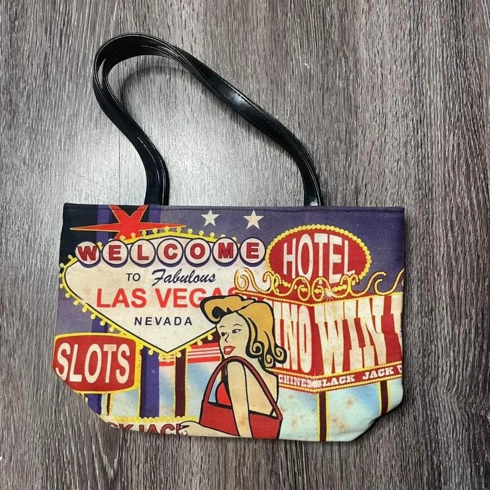 Las Vegas themed shoulder bag‎ with magnetic closure
